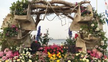 Flower installation in Yamashita-koen